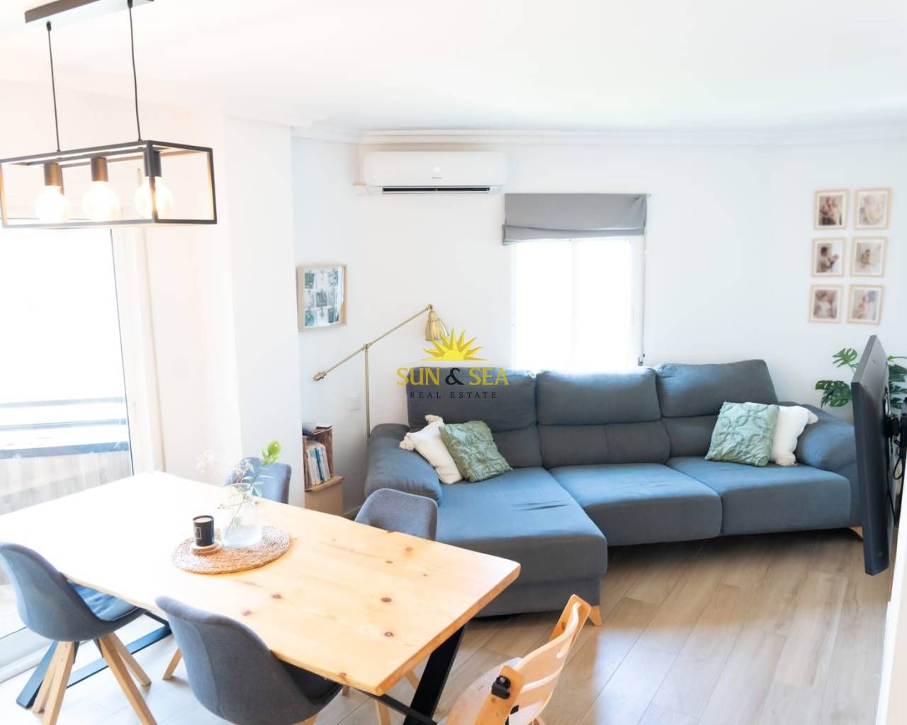 Sala d'estar de Apartament en venda en Alicante / Alacant amb Aire condicionat, Calefacció i Traster