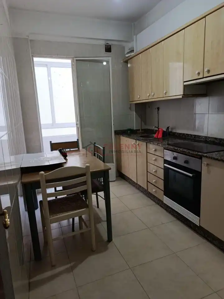 Kitchen of Flat for rent in Universidad