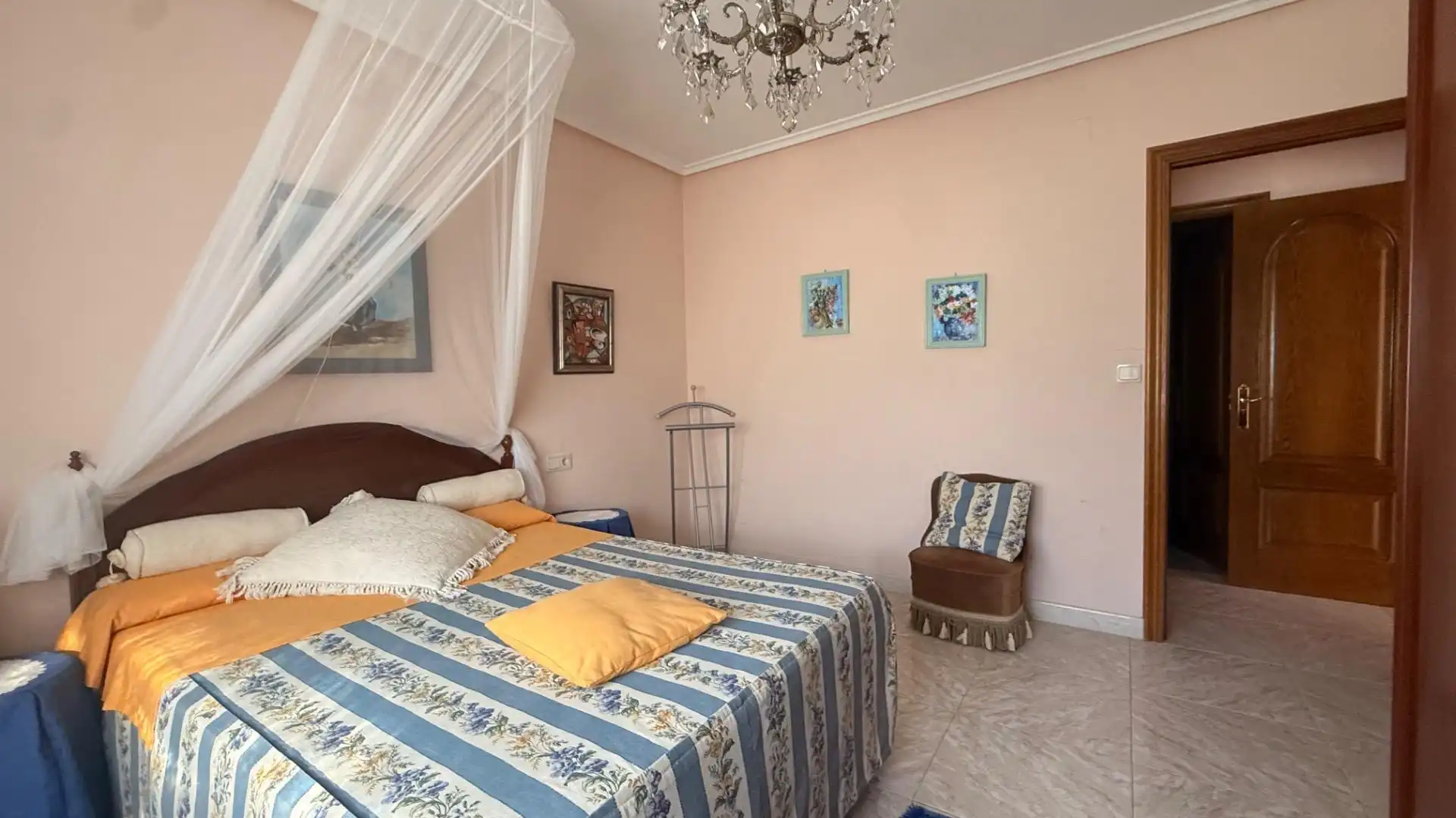Habitación de Casa o chalet en venta en Leiro con Jardín privado, Terraza y Trastero