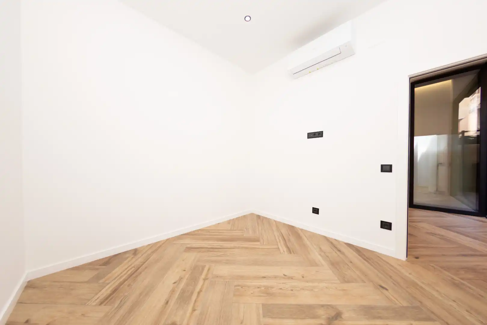 Piso en venta en Barcelona con Aire acondicionado, Calefacción y Terraza