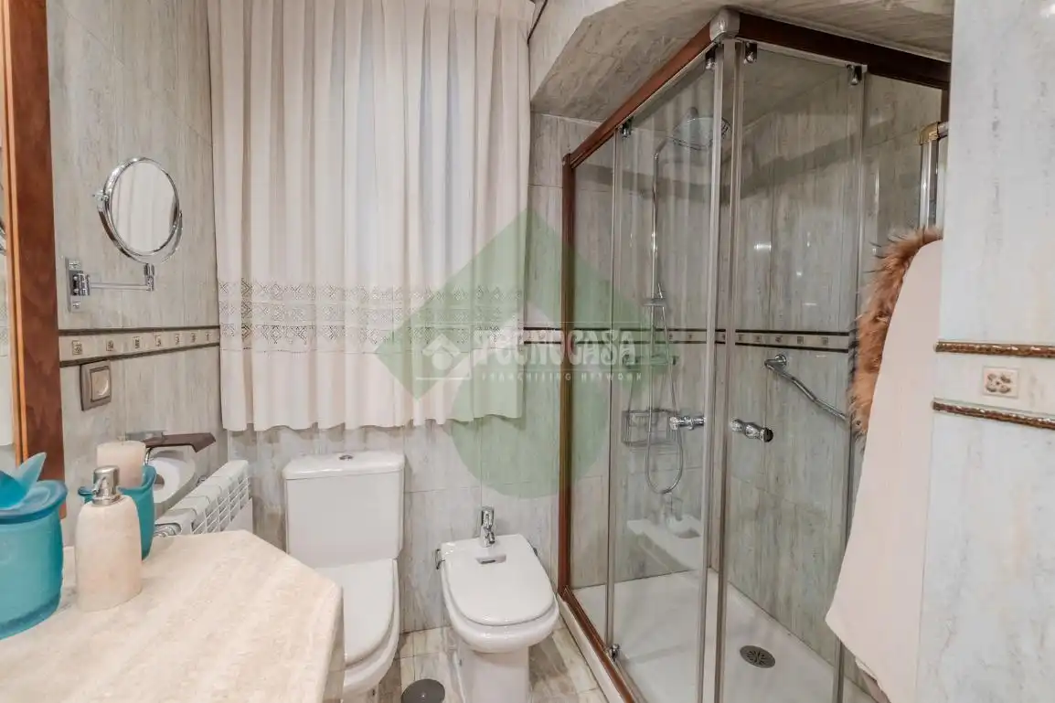 Bathroom of Houses for sale in Madrid  with Air Conditioner and Heating