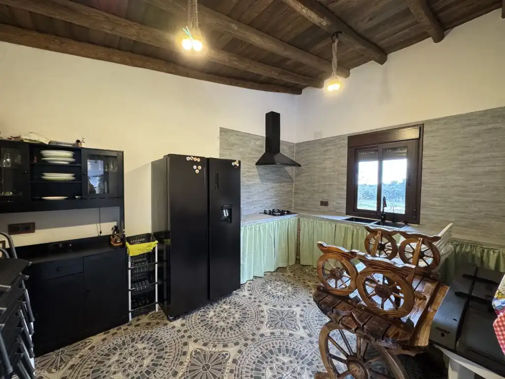 Cocina de Finca rústica en venta en San Vicente de Alcántara con Aire acondicionado y Piscina