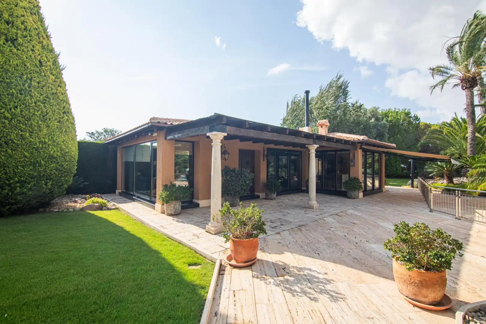Vista exterior de Casa o chalet en venta en Elche / Elx con Aire acondicionado, Calefacción y Jardín privado
