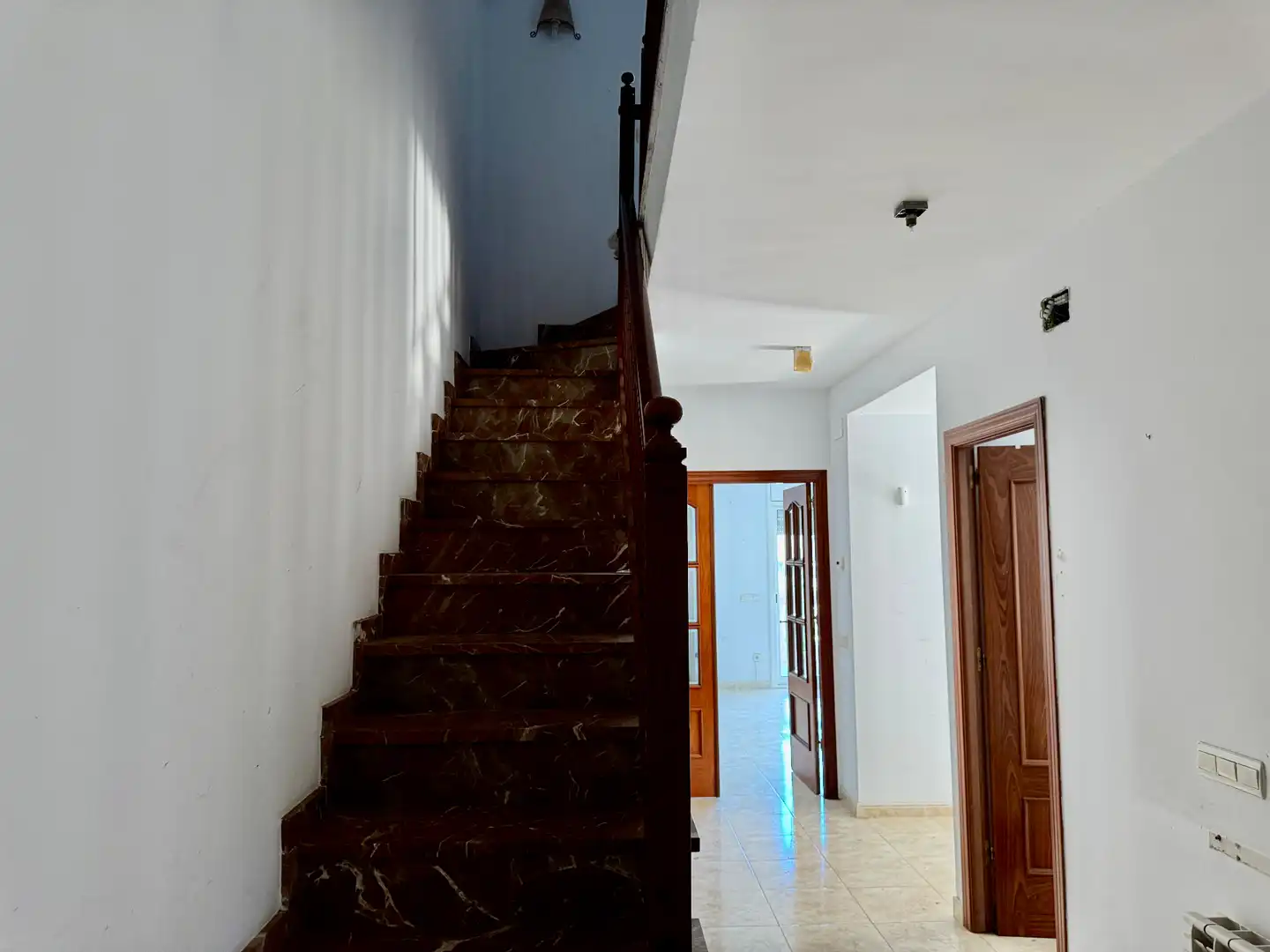 Einfamilien-Reihenhaus zum Verkauf in Calafell mit Heizung, Privatgarten und Terrasse