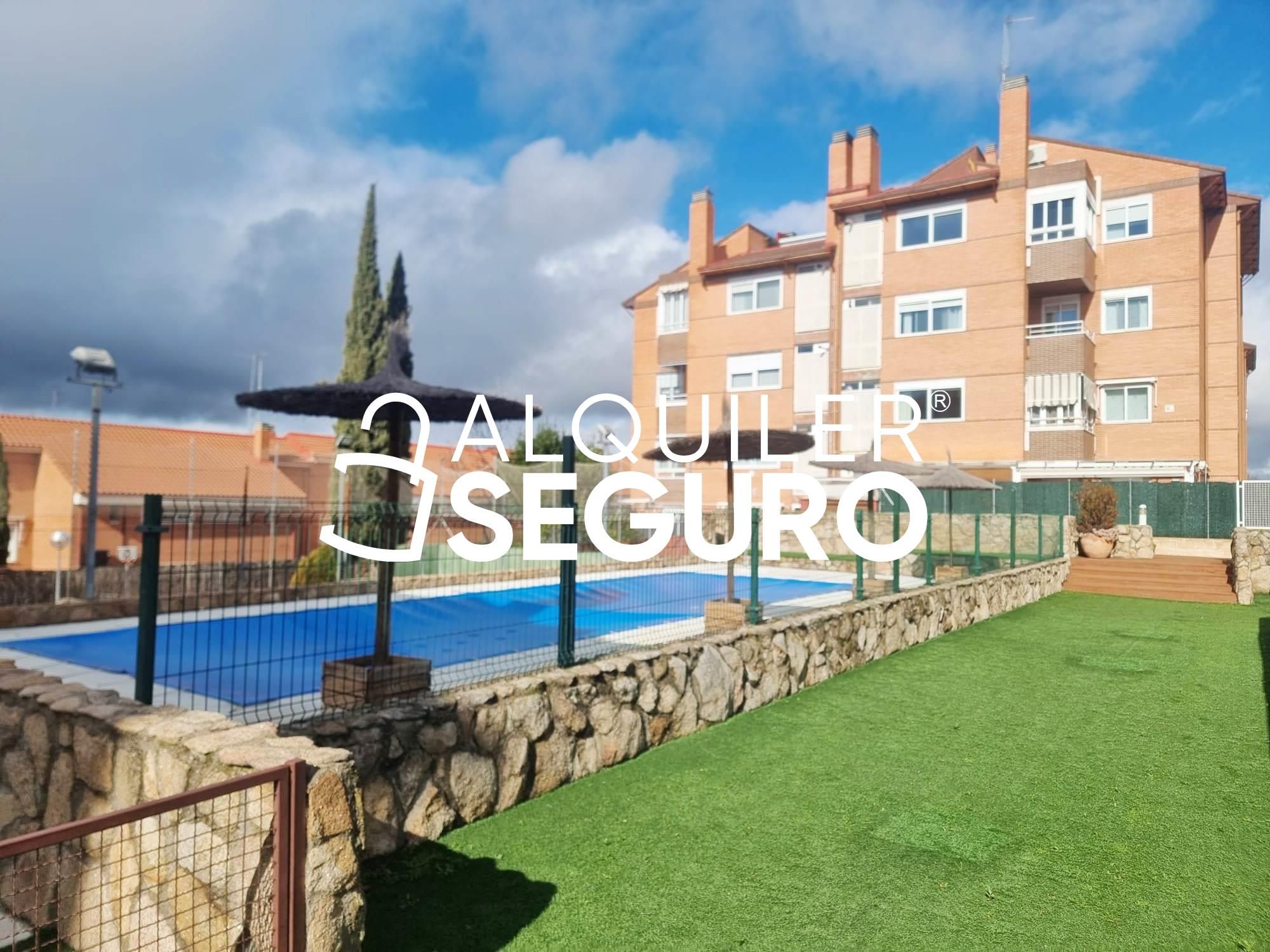 Piscina de Pis de lloguer en Boadilla del Monte amb Calefacció, Terrassa i Piscina