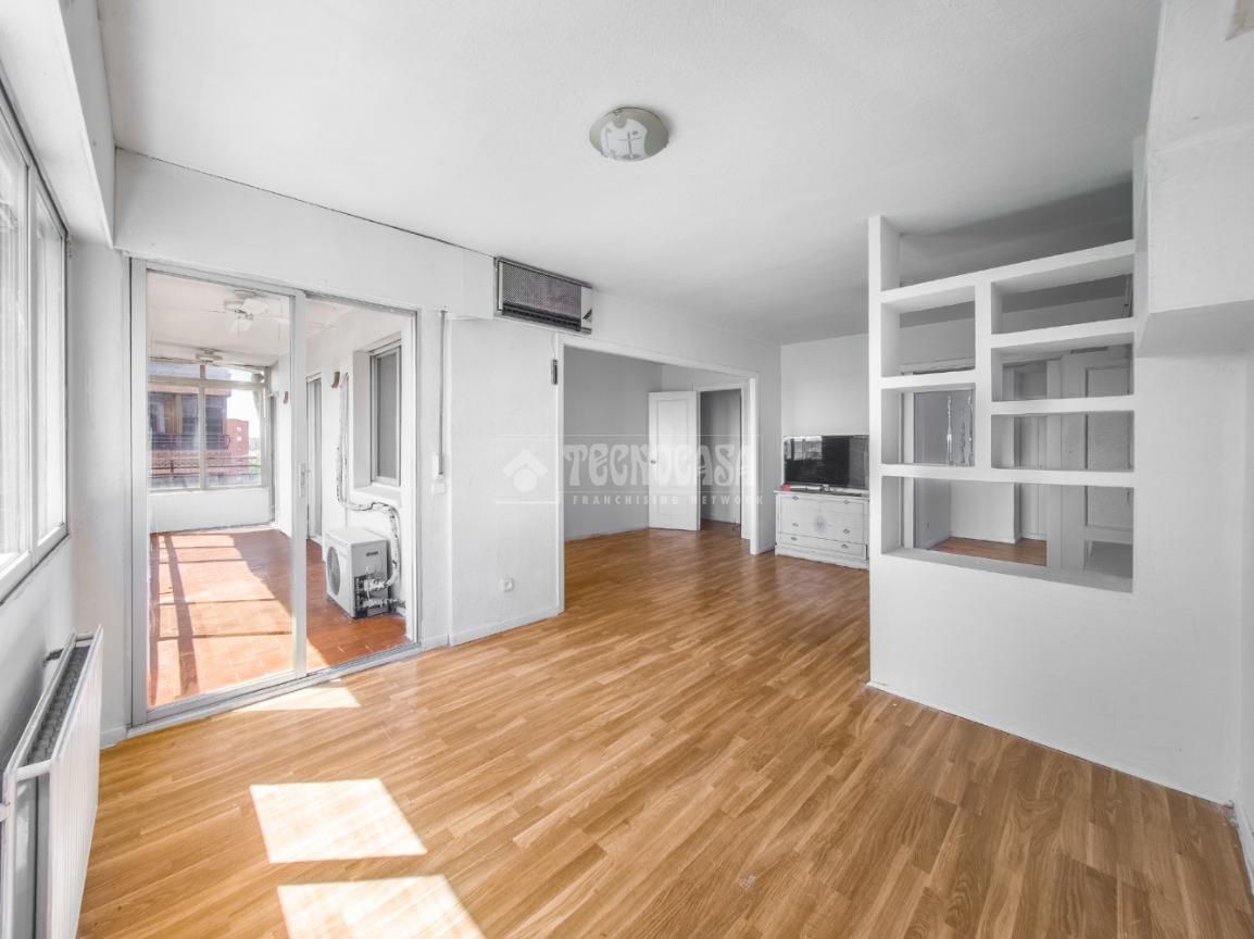 Sala d'estar de Pis en venda en Leganés amb Aire condicionat