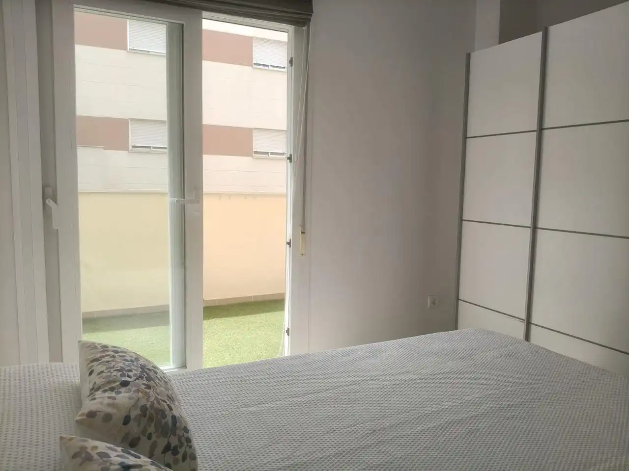Habitación de Piso de alquiler en Málaga con Terraza, Amueblado y Piscina comunitaria
