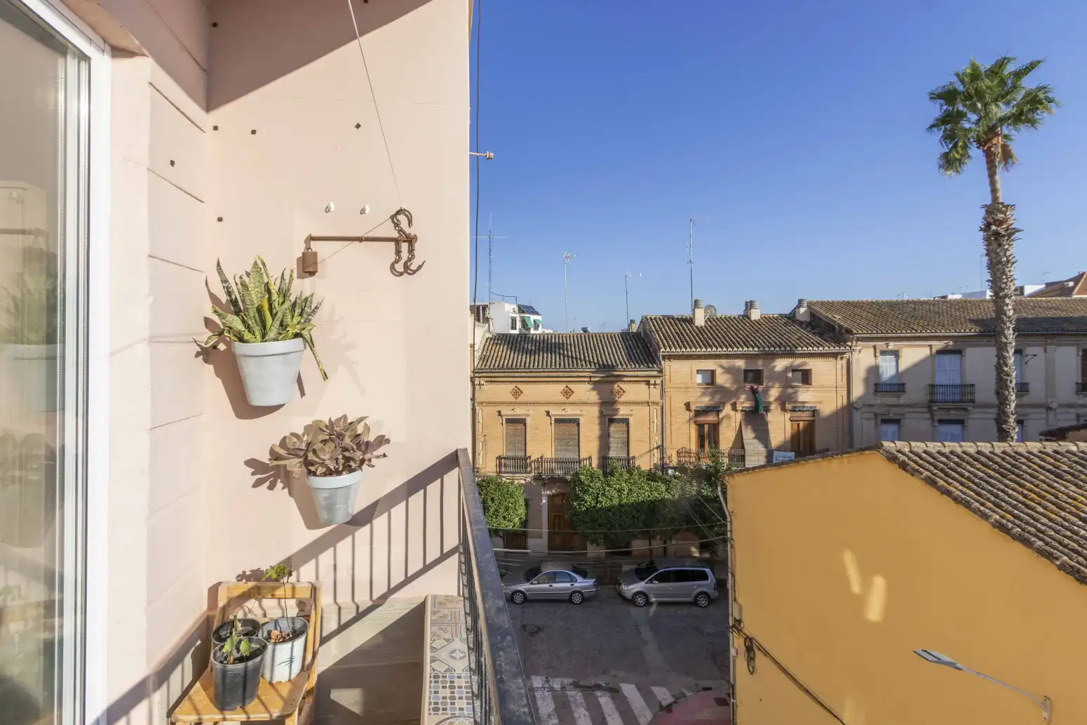 Außenansicht von Wohnung zum Verkauf in Foios mit Klimaanlage und Balkon