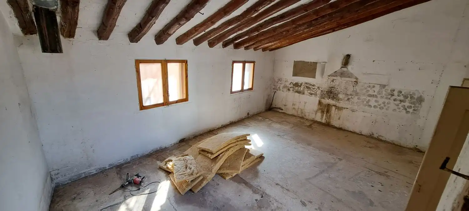 Houses for sale in Almuniente  with Terrace and Storage room