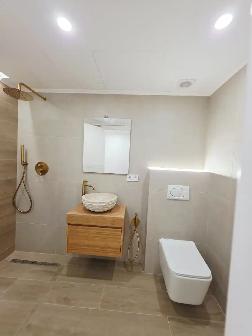 Bathroom of Ground floor for sale in Castelldefels  with Air Conditioner, Heating and Terrace