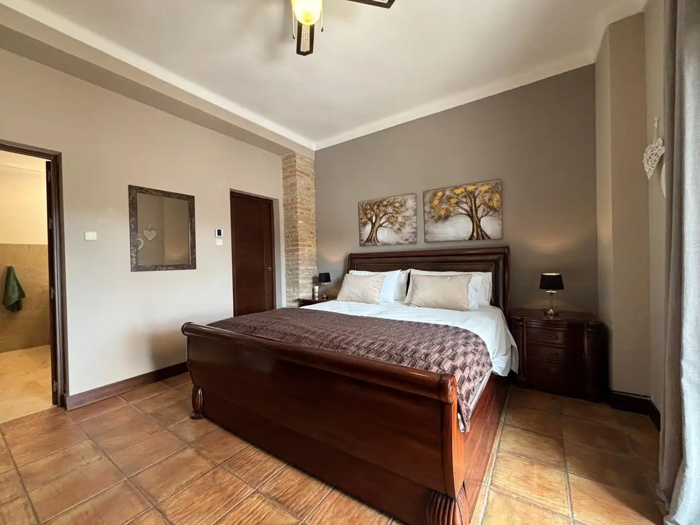 Habitación de Casa adosada en venta en Antequera con Calefacción, Terraza y Trastero