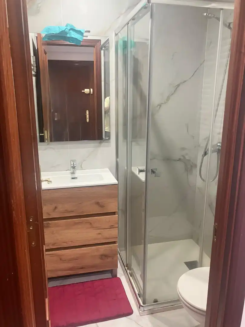 Bathroom of Flat for rent in Leioa  with Heating, Furnished and Oven