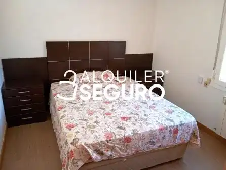 Schlafzimmer von Wohnung zur Miete in Vitoria - Gasteiz mit Heizung und Möbliert