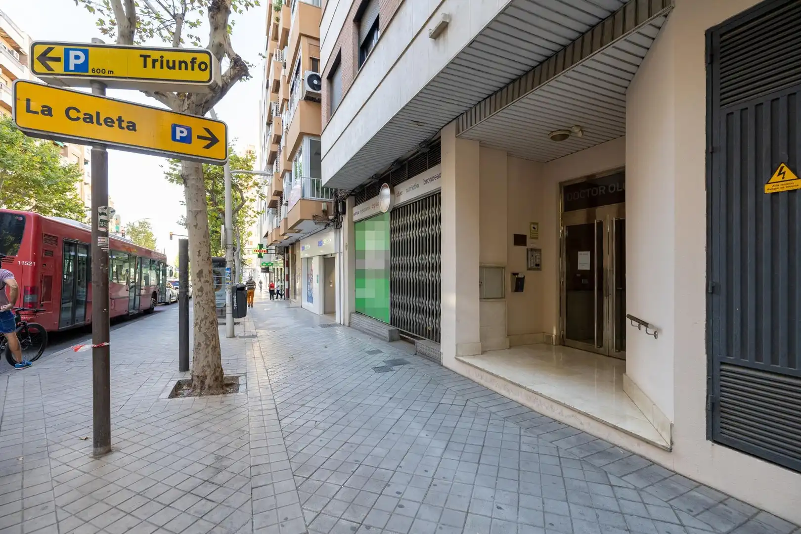 Gewerbefläche zum Verkauf in Avenida del Doctor Olóriz, imagen 2