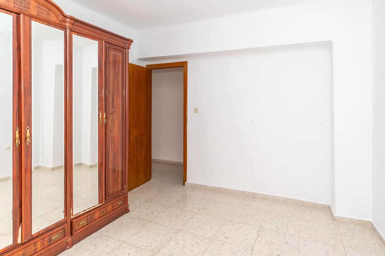 Dormitori de Pis en venda en Guadix amb Balcó