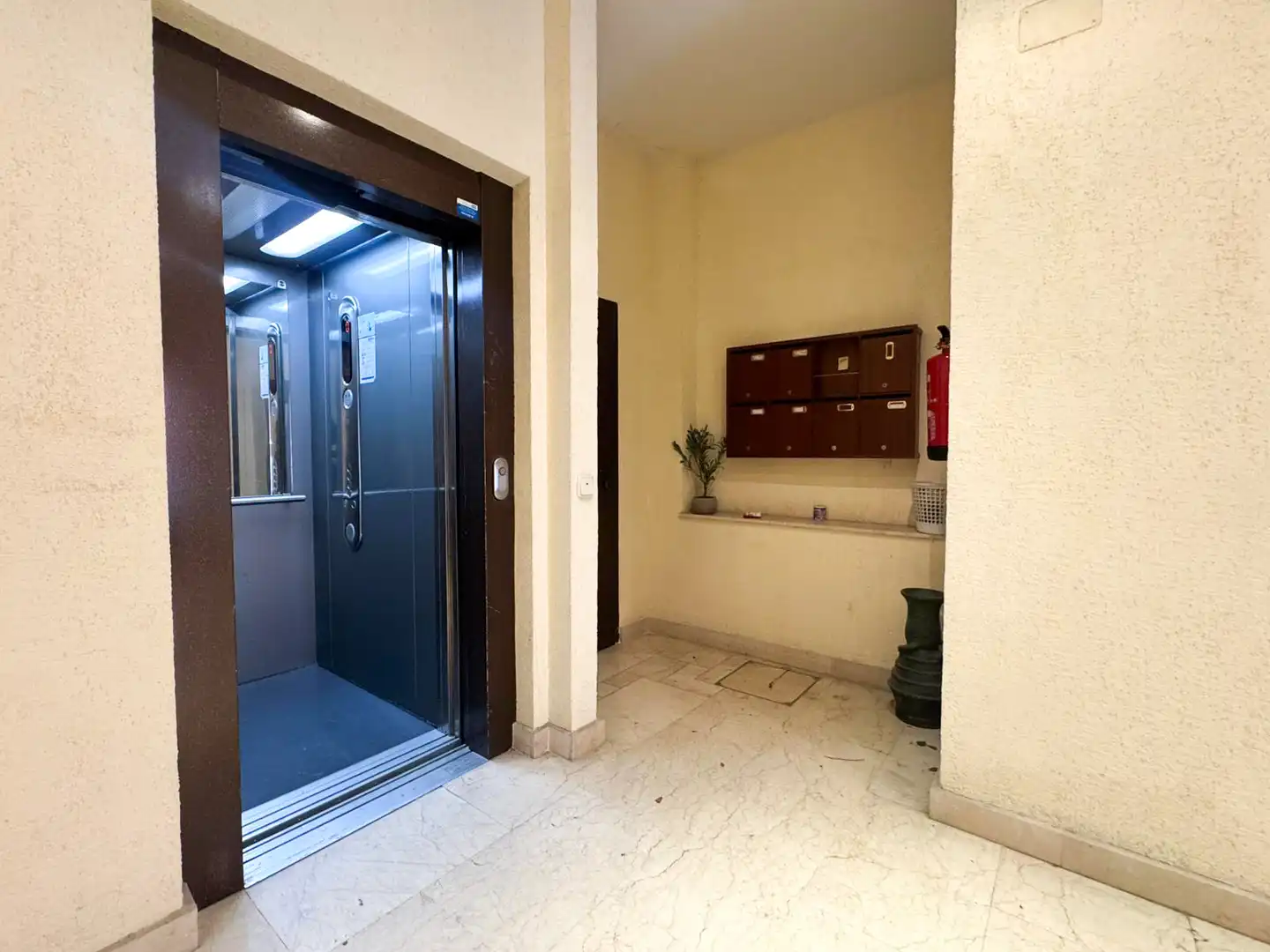 Ático en venta en Madrid con Terraza, Horno y Lavadora