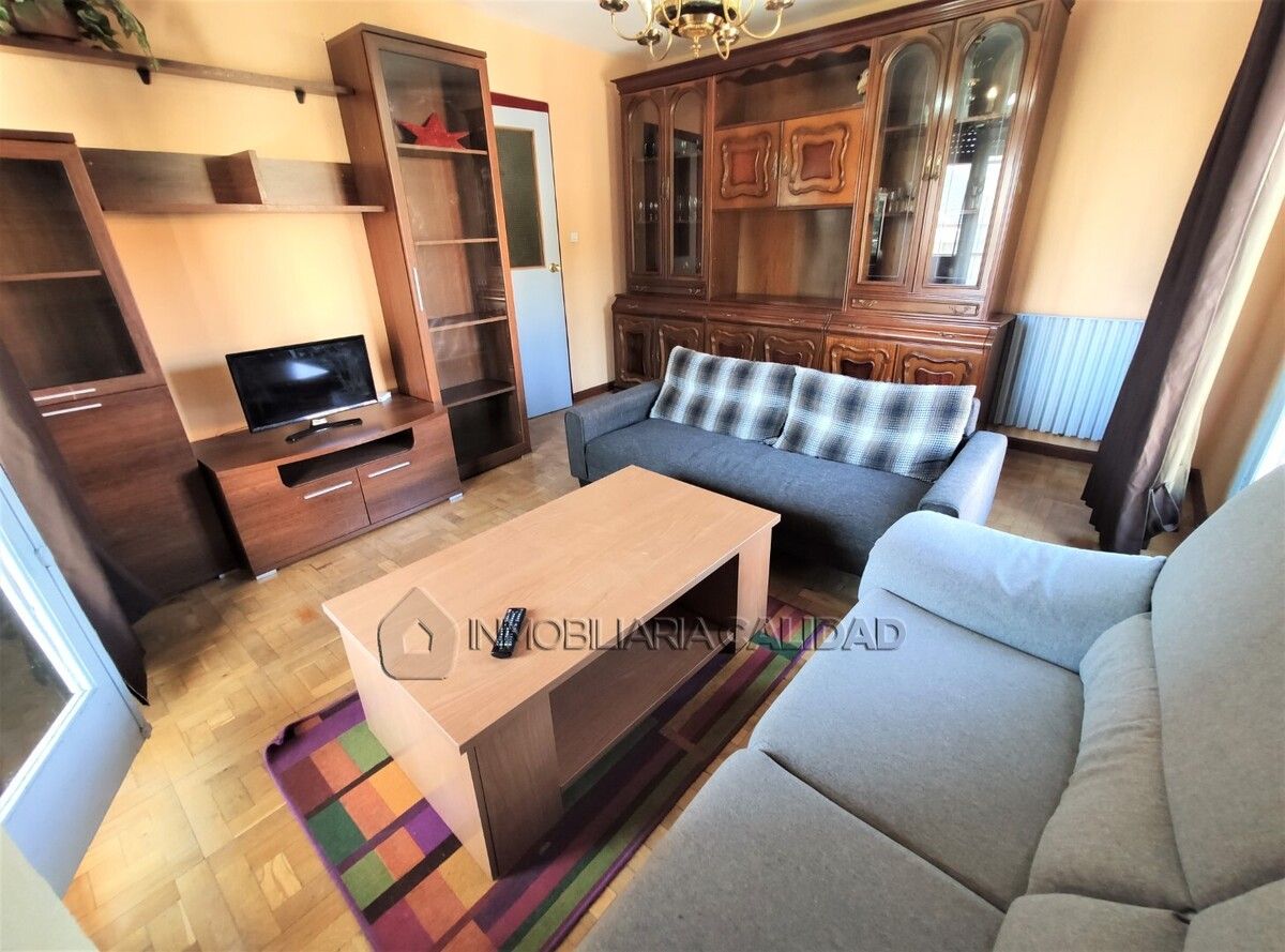 Living room of Flat to rent in Burgos Capital  with Heating, Terrace and Furnished