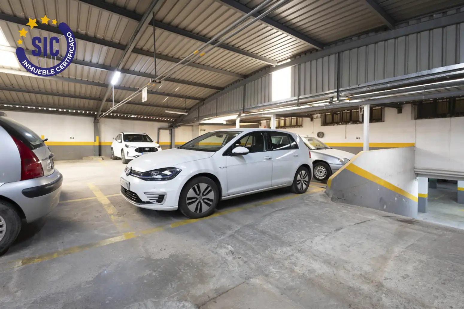 Parking of Flat for sale in Valencia  with Air Conditioner and Terrace