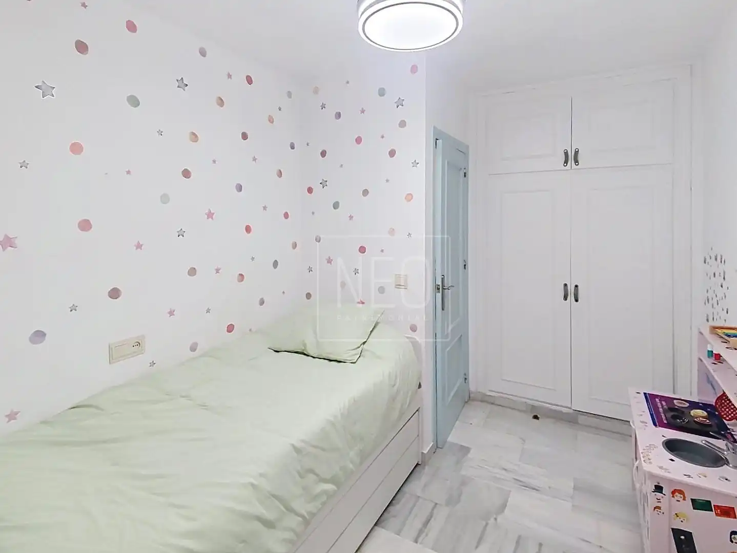 Dormitori de Casa o xalet en venda en La Zubia amb Jardí privat, Piscina i Balcó