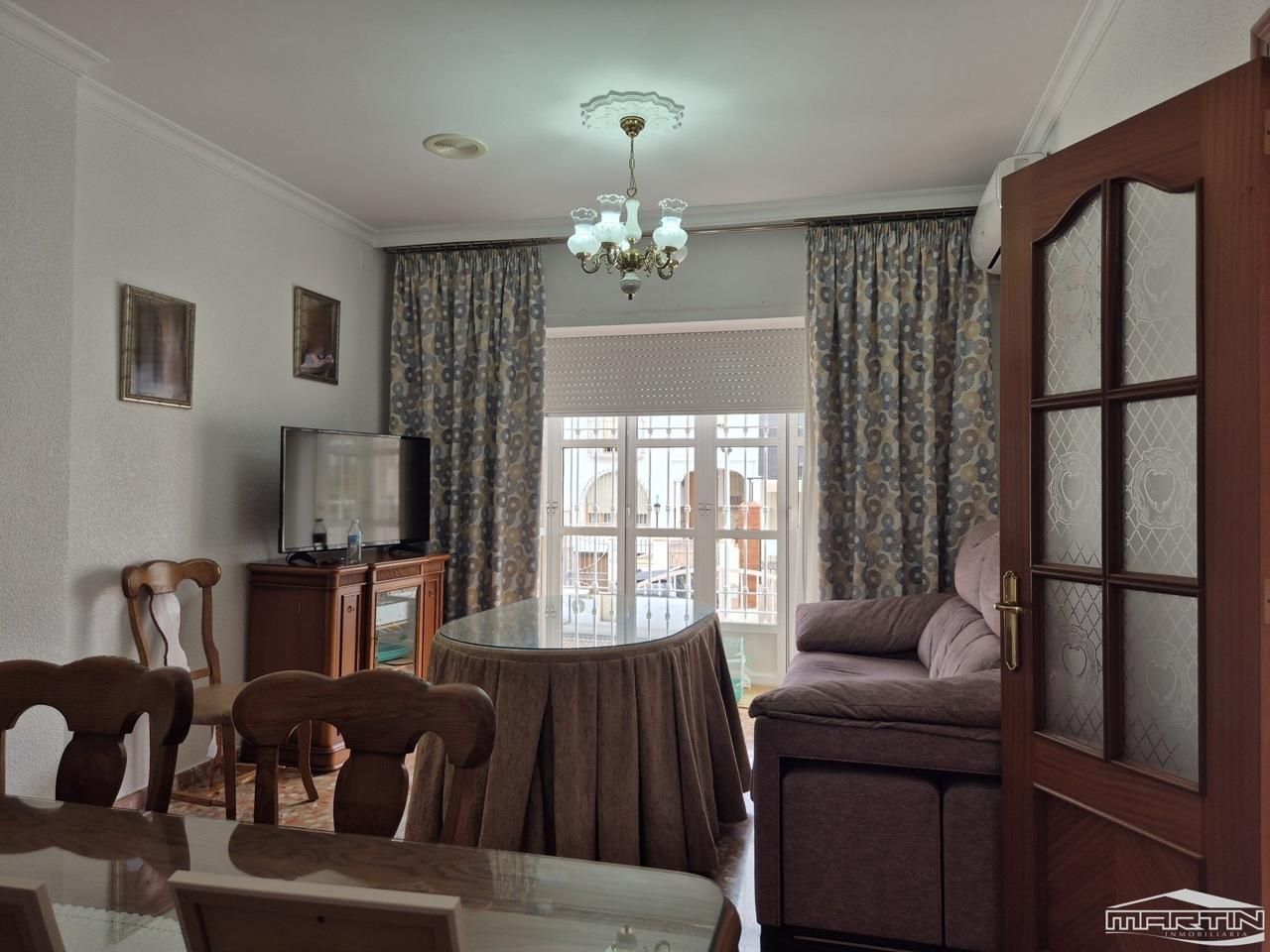 Sala d'estar de Casa o xalet en venda en Lucena amb Aire condicionat, Terrassa i Traster