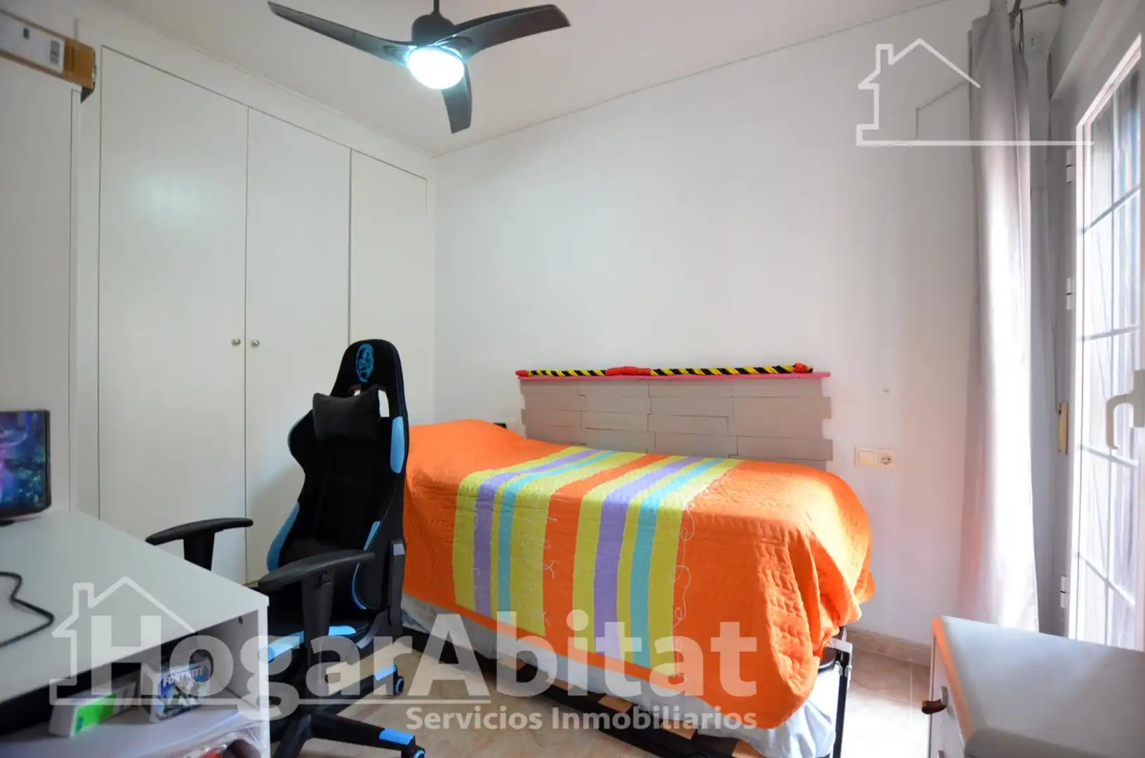 Schlafzimmer von Einfamilien-Reihenhaus zum Verkauf in Cullera mit Privatgarten, Terrasse und Abstellraum
