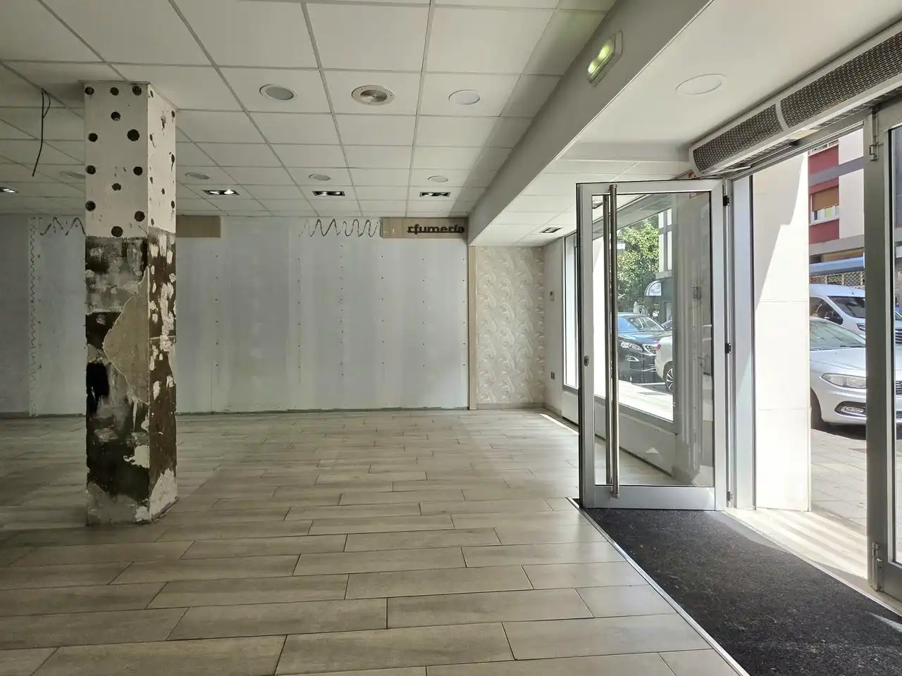 Business premises for sale in Carreño Miranda 52, imagen 3
