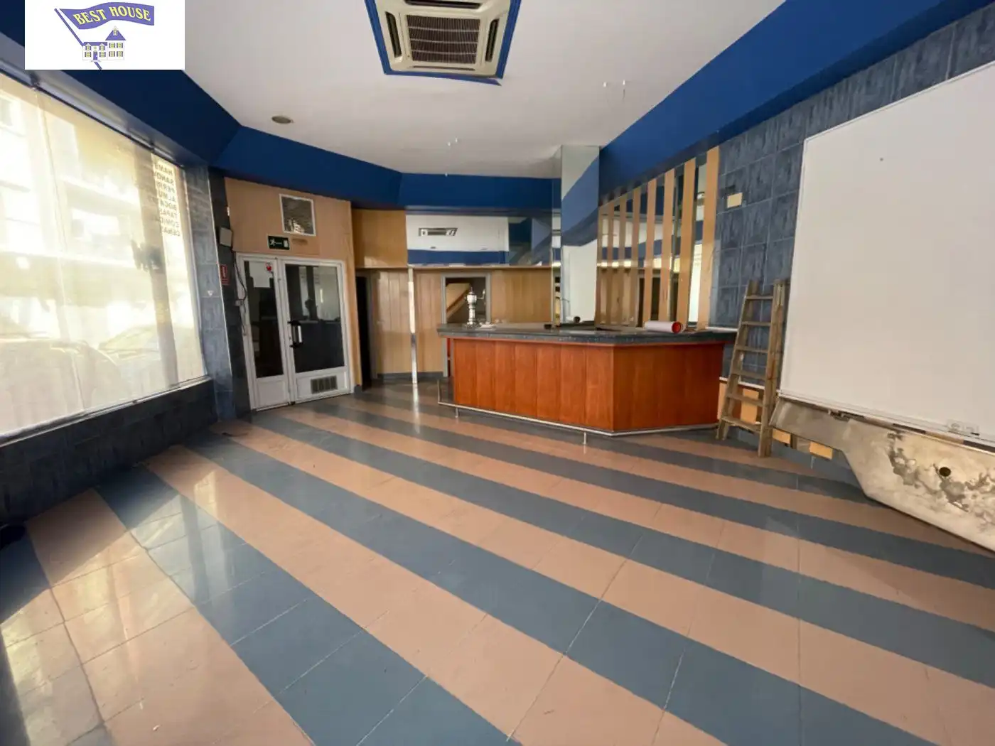 Local comercial en venda a Industria