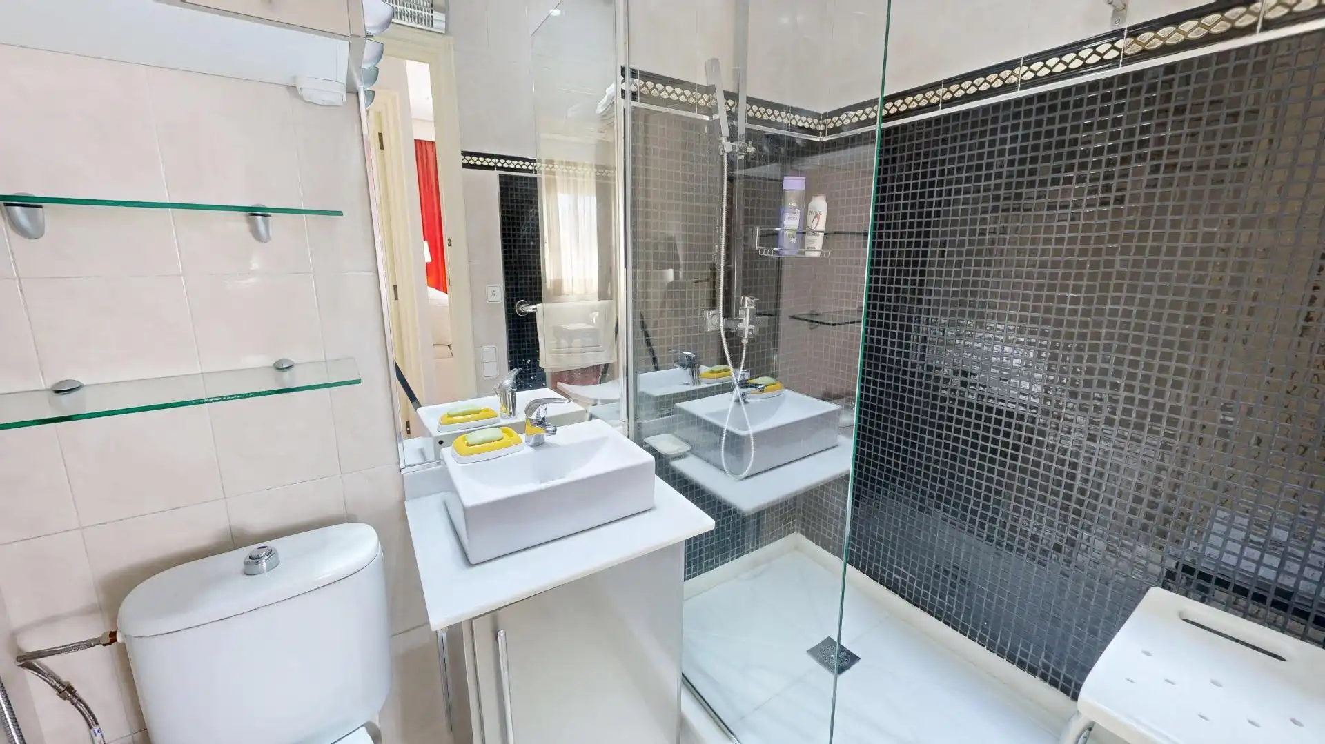 Badezimmer von Wohnung zum Verkauf in Valencia mit Klimaanlage, Parkett und Abstellraum