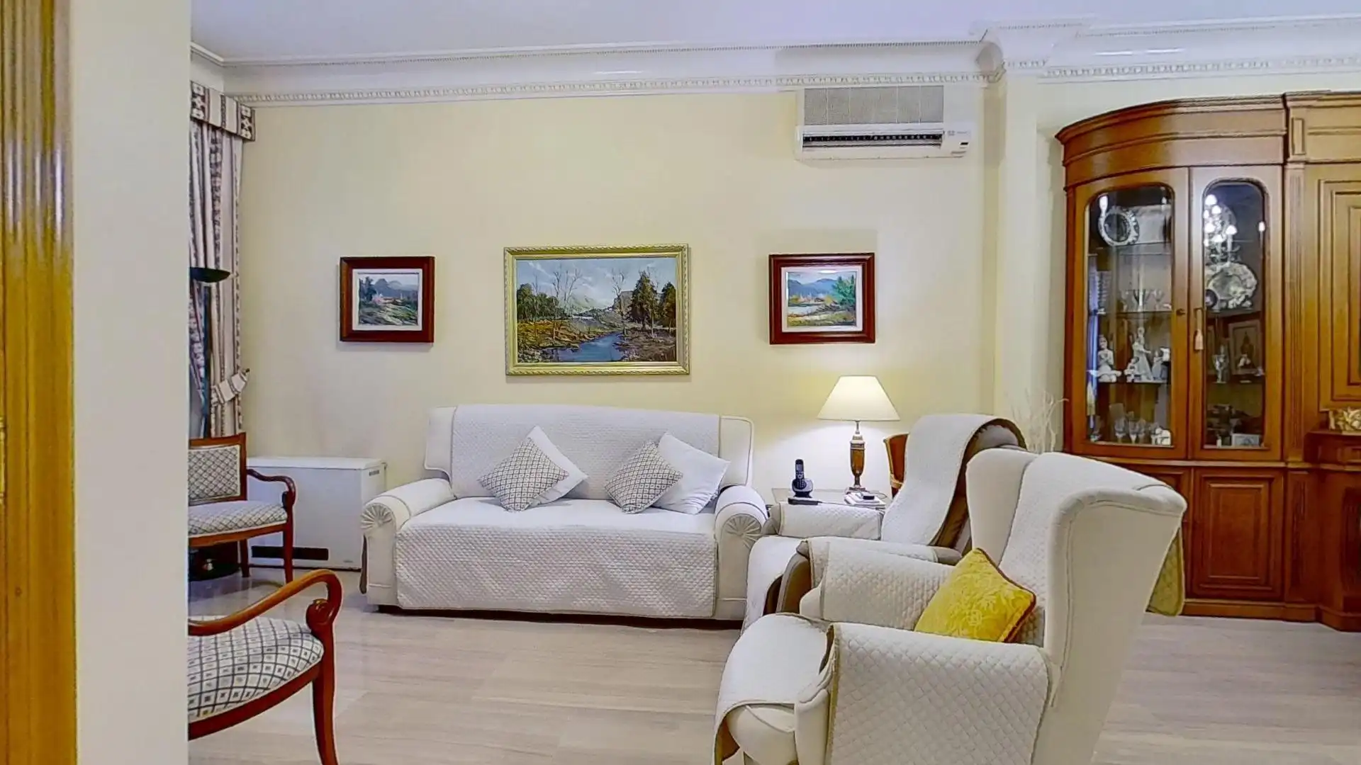 Sala d'estar de Casa adosada en venda en Alboraya