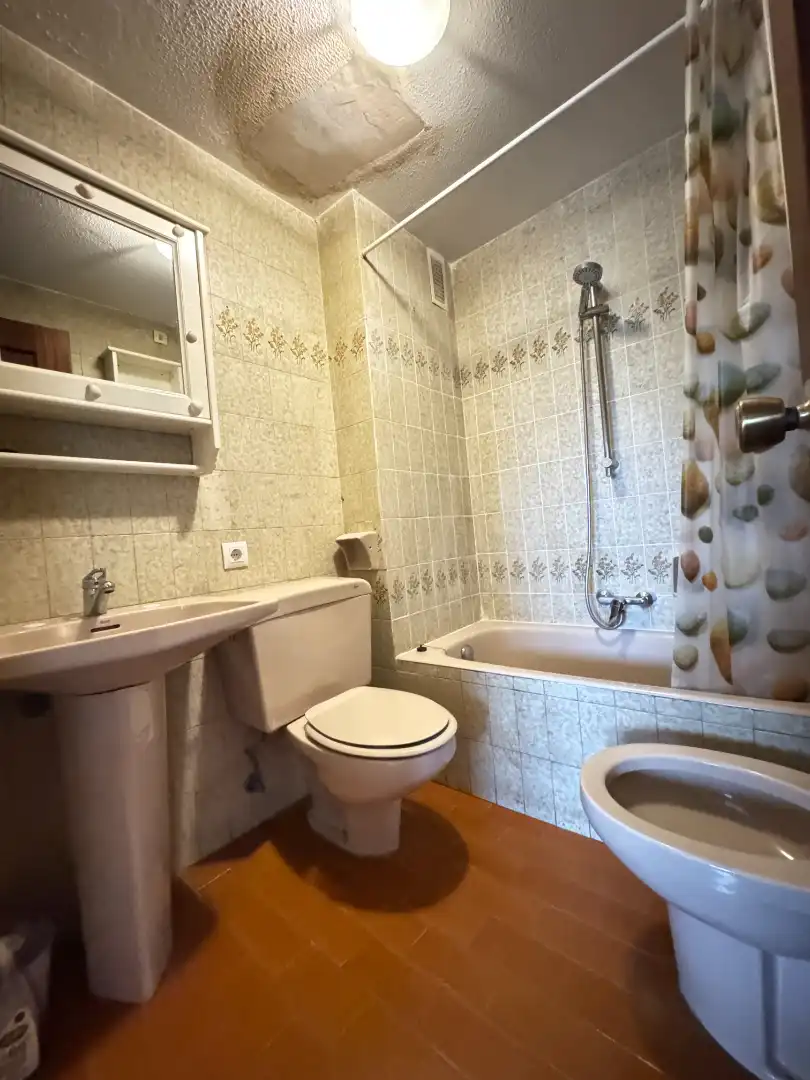 Baño de Piso en venta en Castrillón con Calefacción, Parquet y Terraza