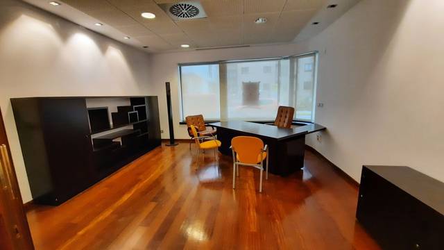 Local comercial en Venta en Perillo