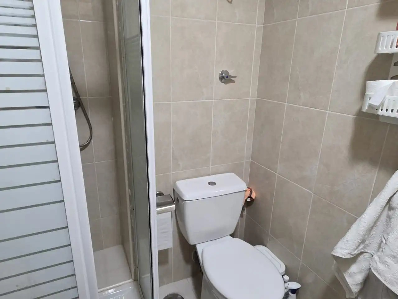 Bathroom of Study for sale in Torrevieja  with Air Conditioner, Heating and Furnished