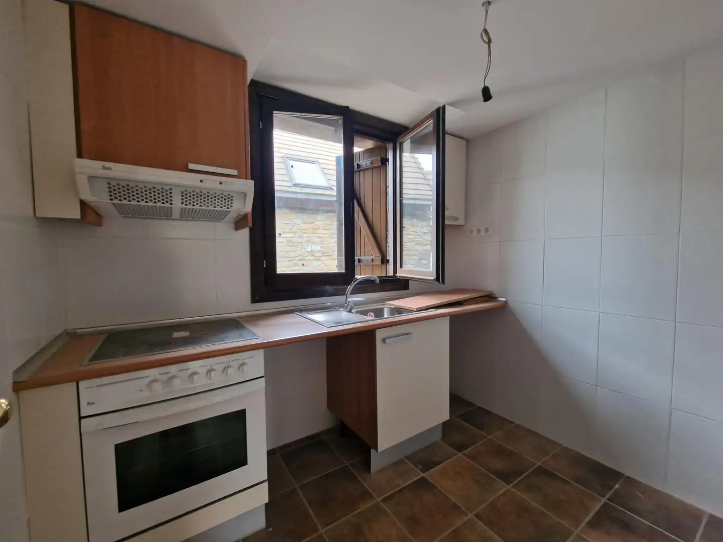 Kitchen of Buildings for sale in Aisa