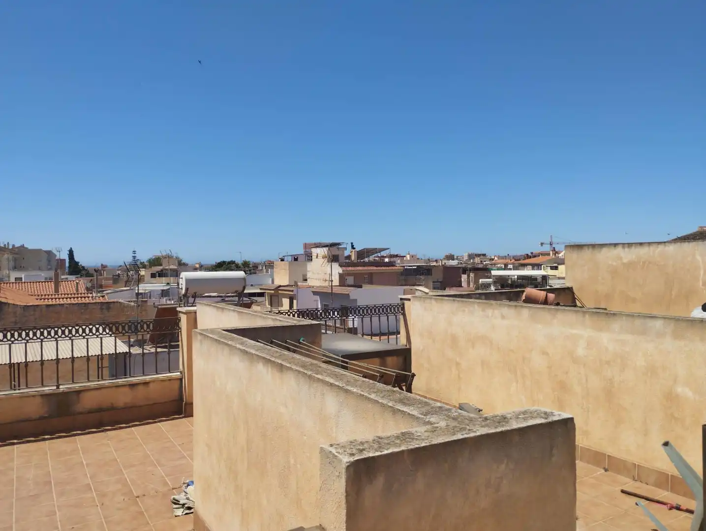 Vista exterior de Pis en venda en Motril amb Aire condicionat i Moblat