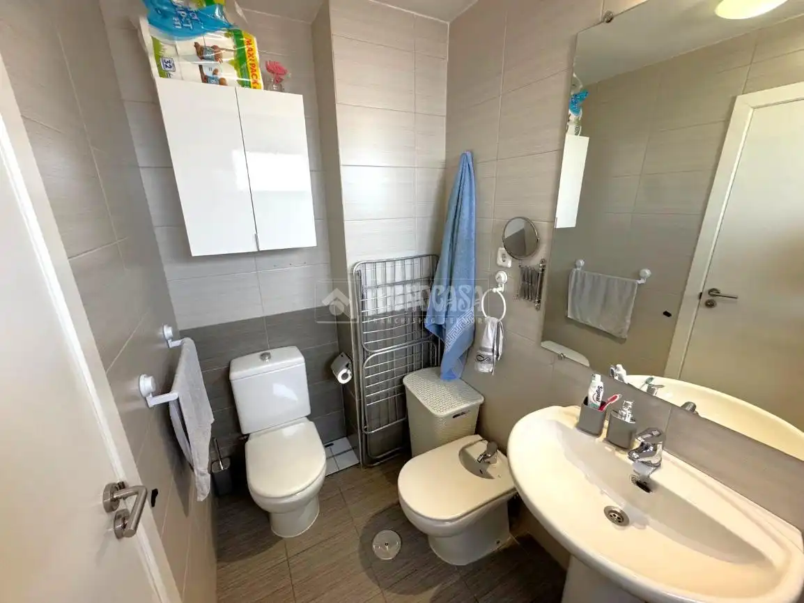 Badezimmer von Wohnung zum Verkauf in Parla mit Klimaanlage, Heizung und Abstellraum