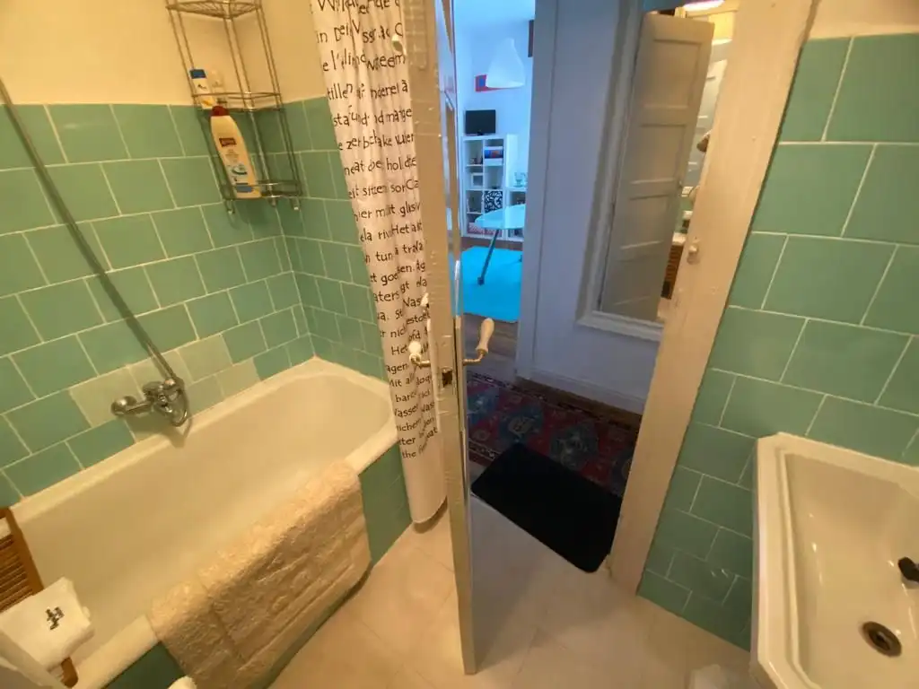 Bathroom of Flat for sale in Basauri 