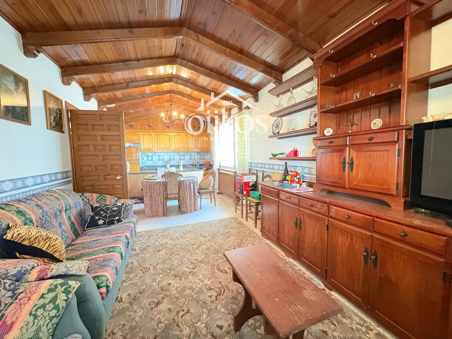 Sala d'estar de Casa o xalet en venda en Vitigudino amb Calefacció, Piscina i Moblat