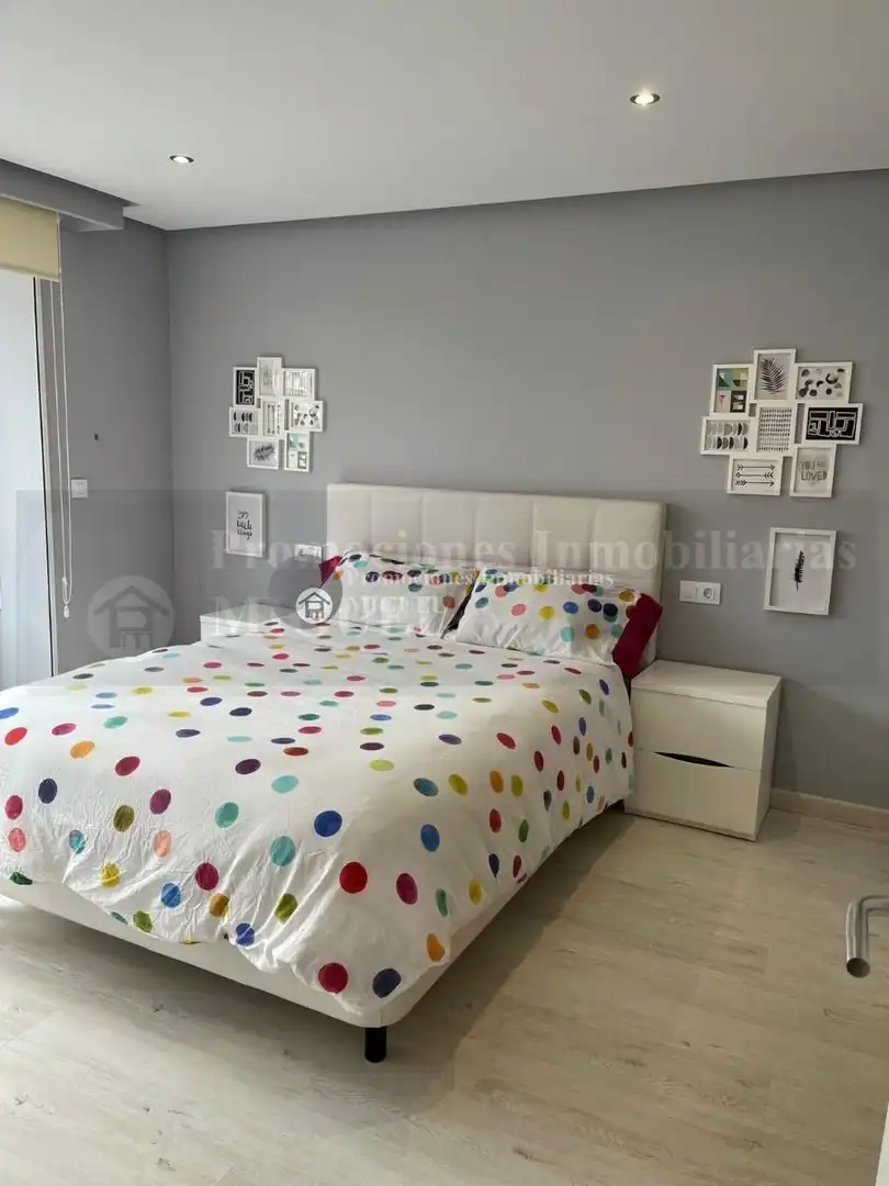 Habitación de Casa adosada en venta en Verín