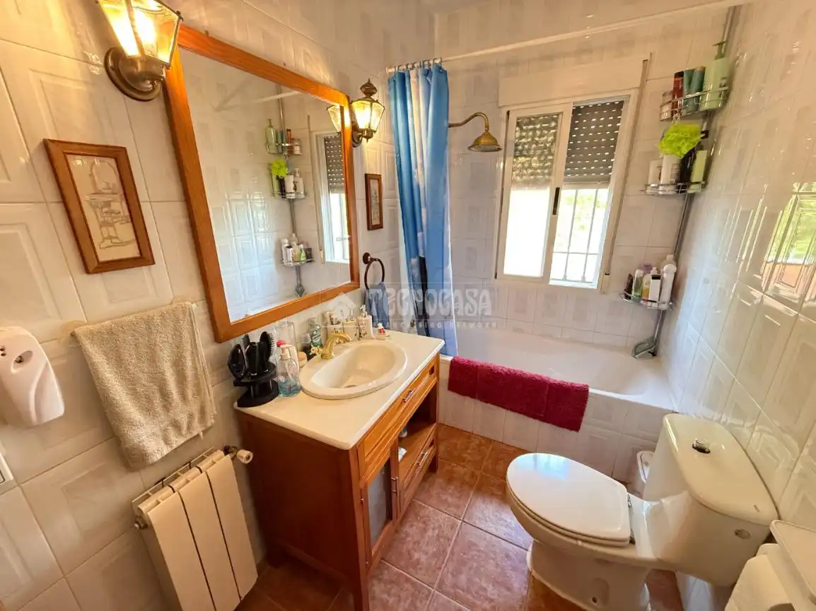 Bathroom of Houses for sale in Cardiel de los Montes  with Air Conditioner and Heating