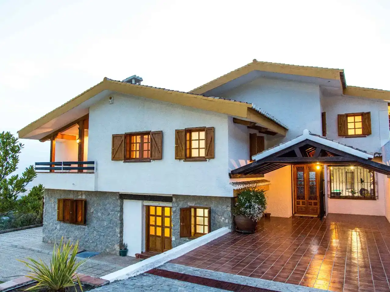 Vista exterior de Casa o chalet en venta en Víznar con Piscina y Balcón