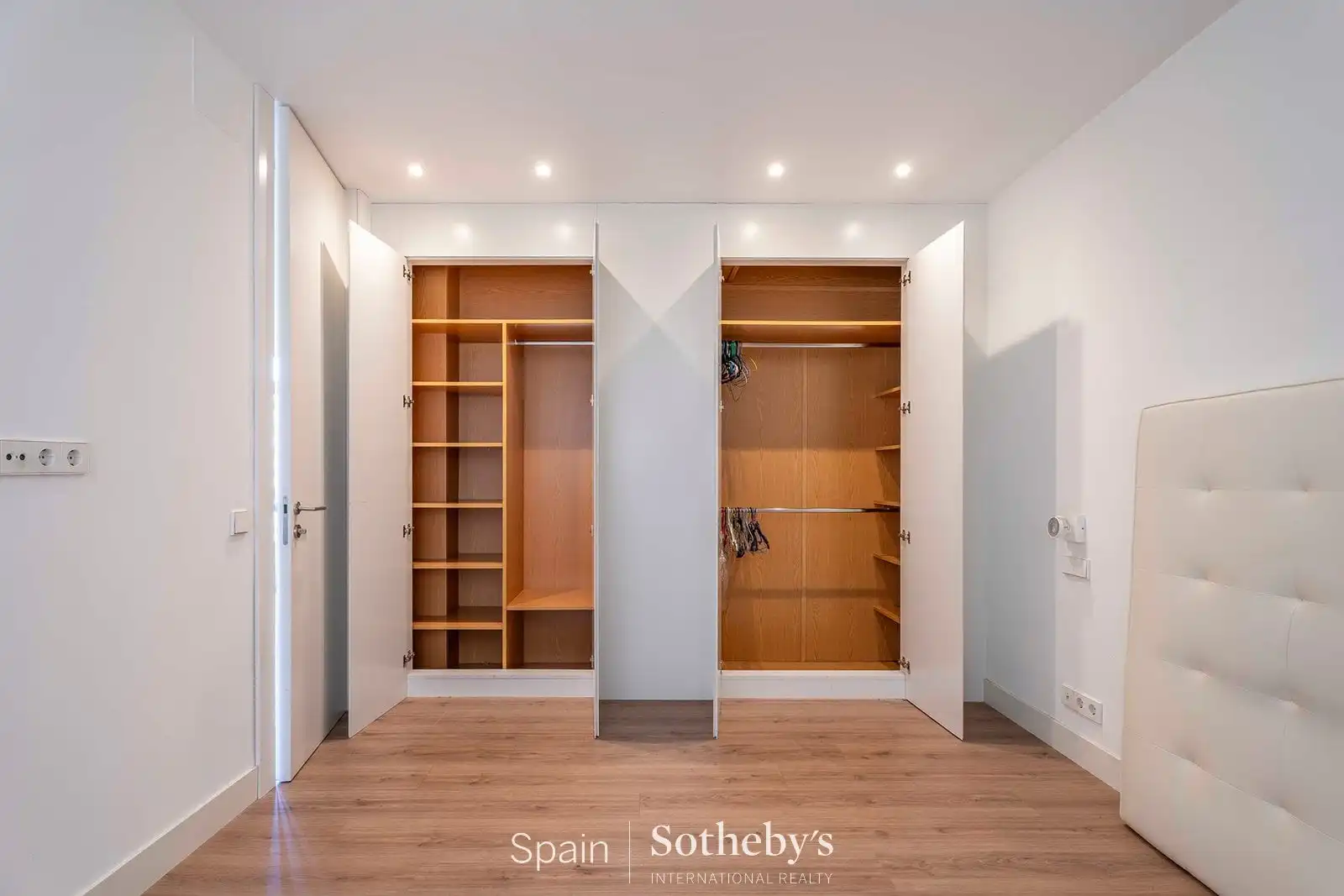 Attic for sale in Madrid  with Air Conditioner, Heating and Terrace