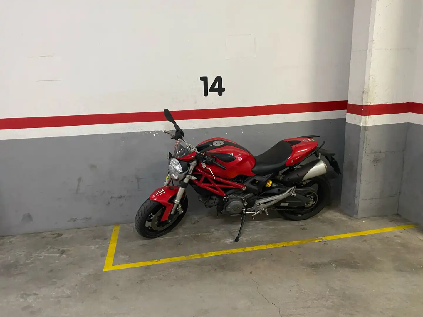 Parkplatz zum Verkauf in Avinguda de Argentina