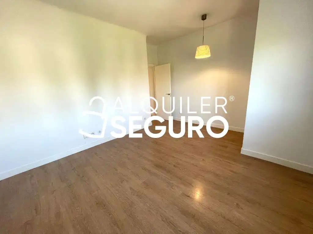 Bedroom of Flat for rent in Madrid  with Heating