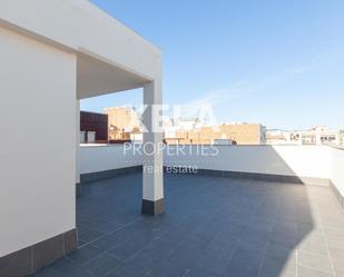 Exterior view of Attic for sale in  Barcelona Capital  with Air Conditioner, Heating and Terrace