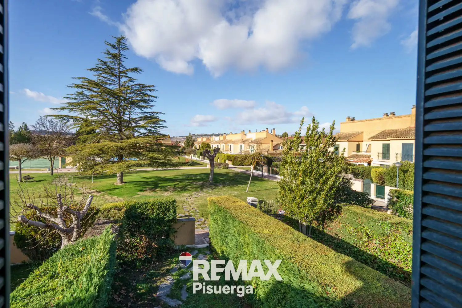 Vista exterior de Casa o chalet en venta en Simancas con Calefacción, Terraza y Trastero