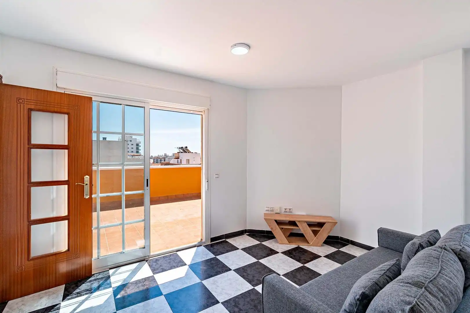 Terraza de Ático en venta en El Ejido con Aire acondicionado, Terraza y Amueblado