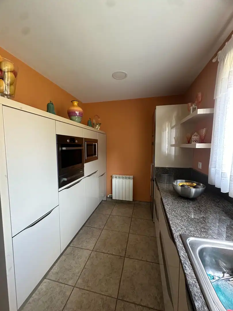 Cocina de Casa o chalet en venta en Montornès del Vallès con Aire acondicionado, Calefacción y Jardín privado