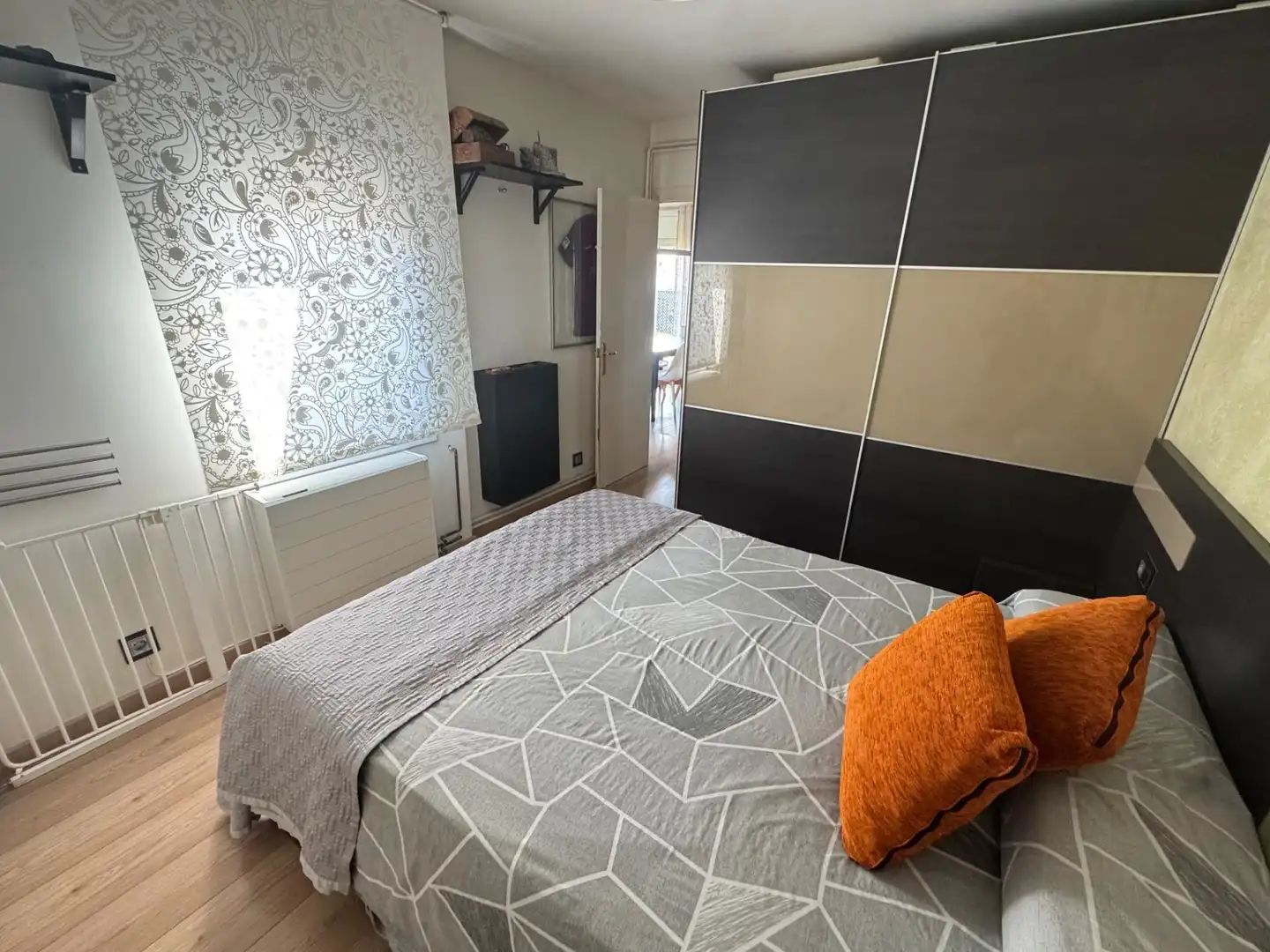 Habitación de Ático en venta en Igualada con Calefacción, Parquet y Terraza