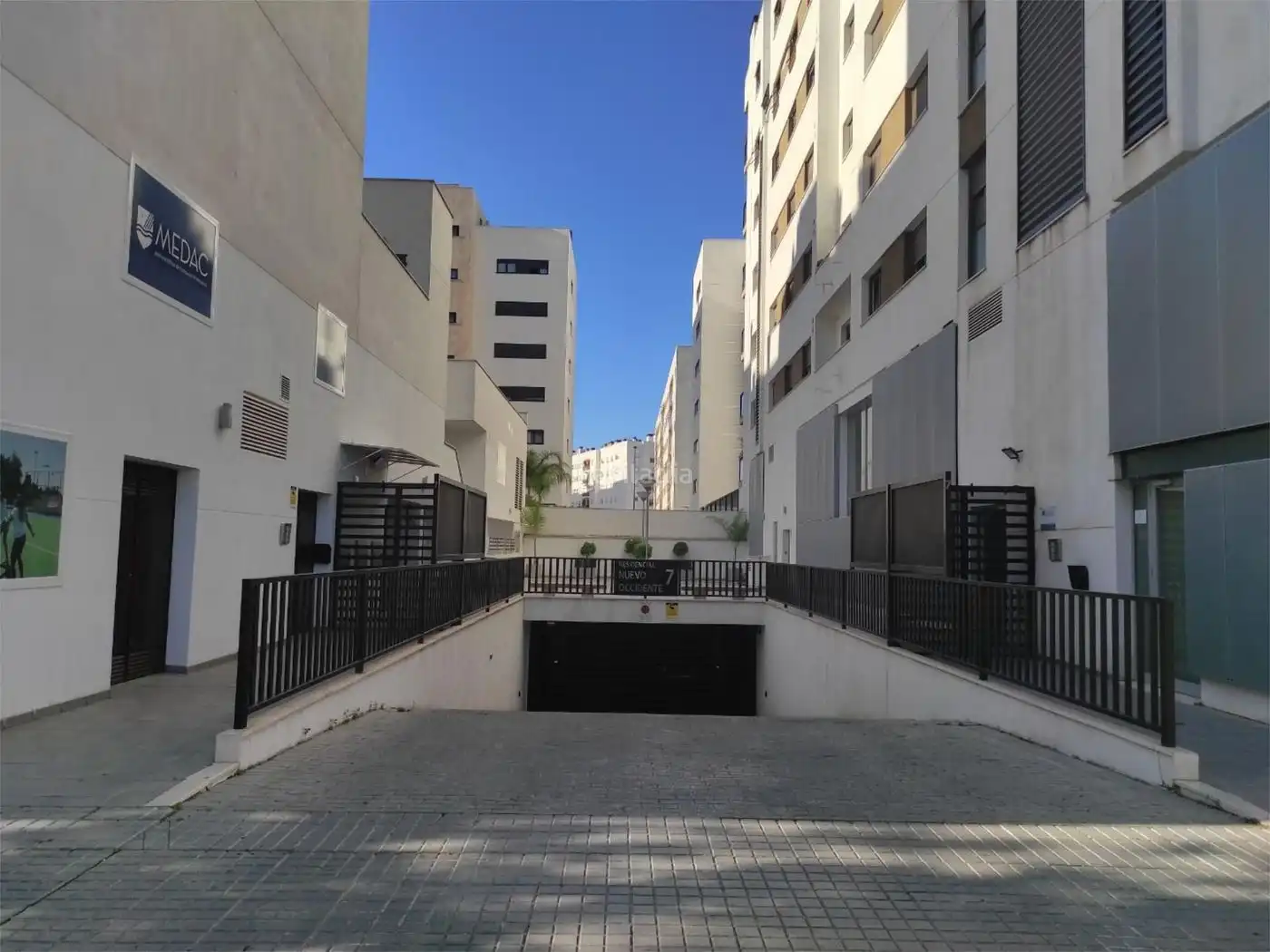 Individuale in affitto a Calle Escritora Ángeles López de Ayala 7