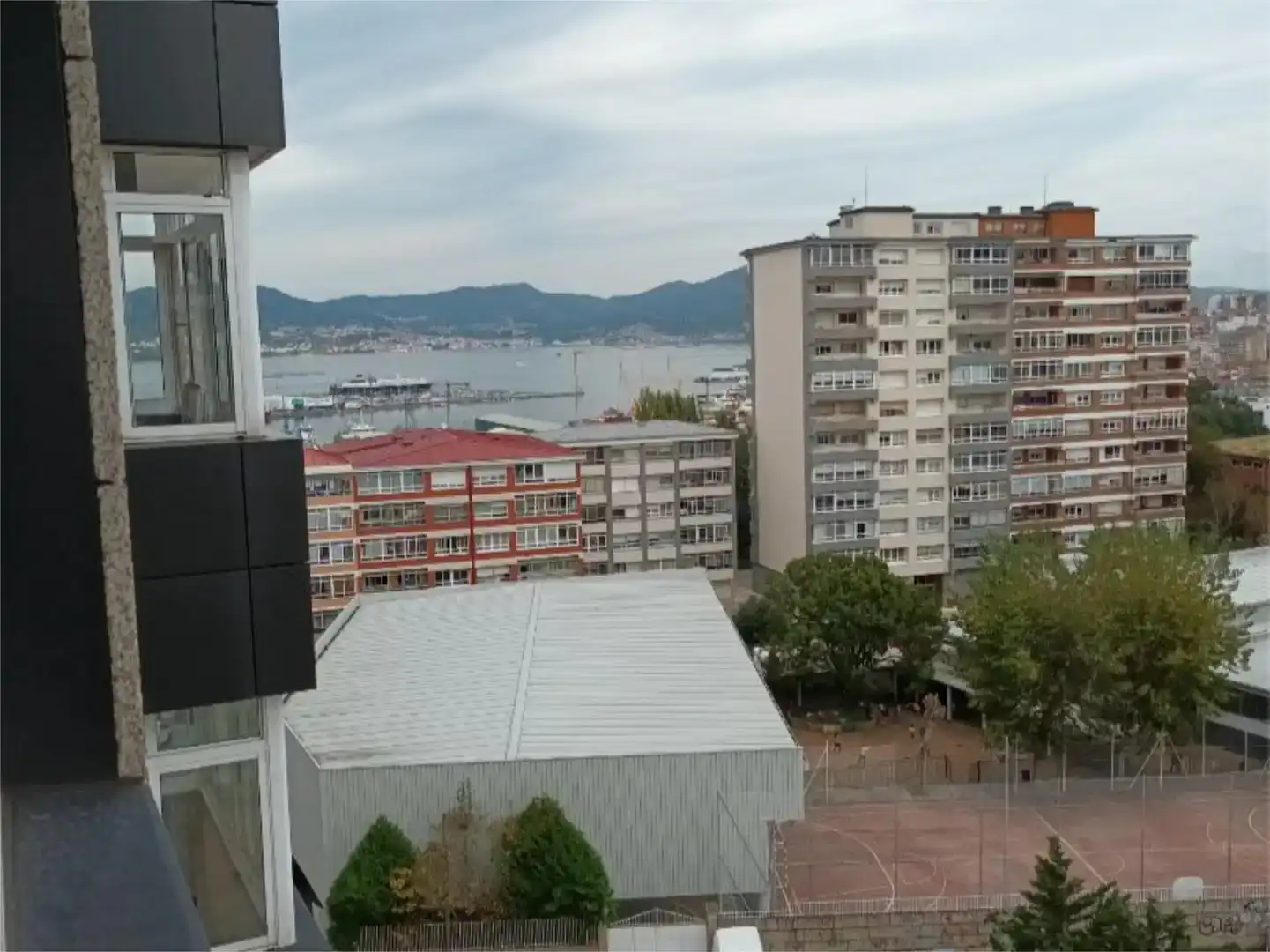 Parking de Piso de alquiler en Vigo  con Jardín privado, Parquet y Trastero